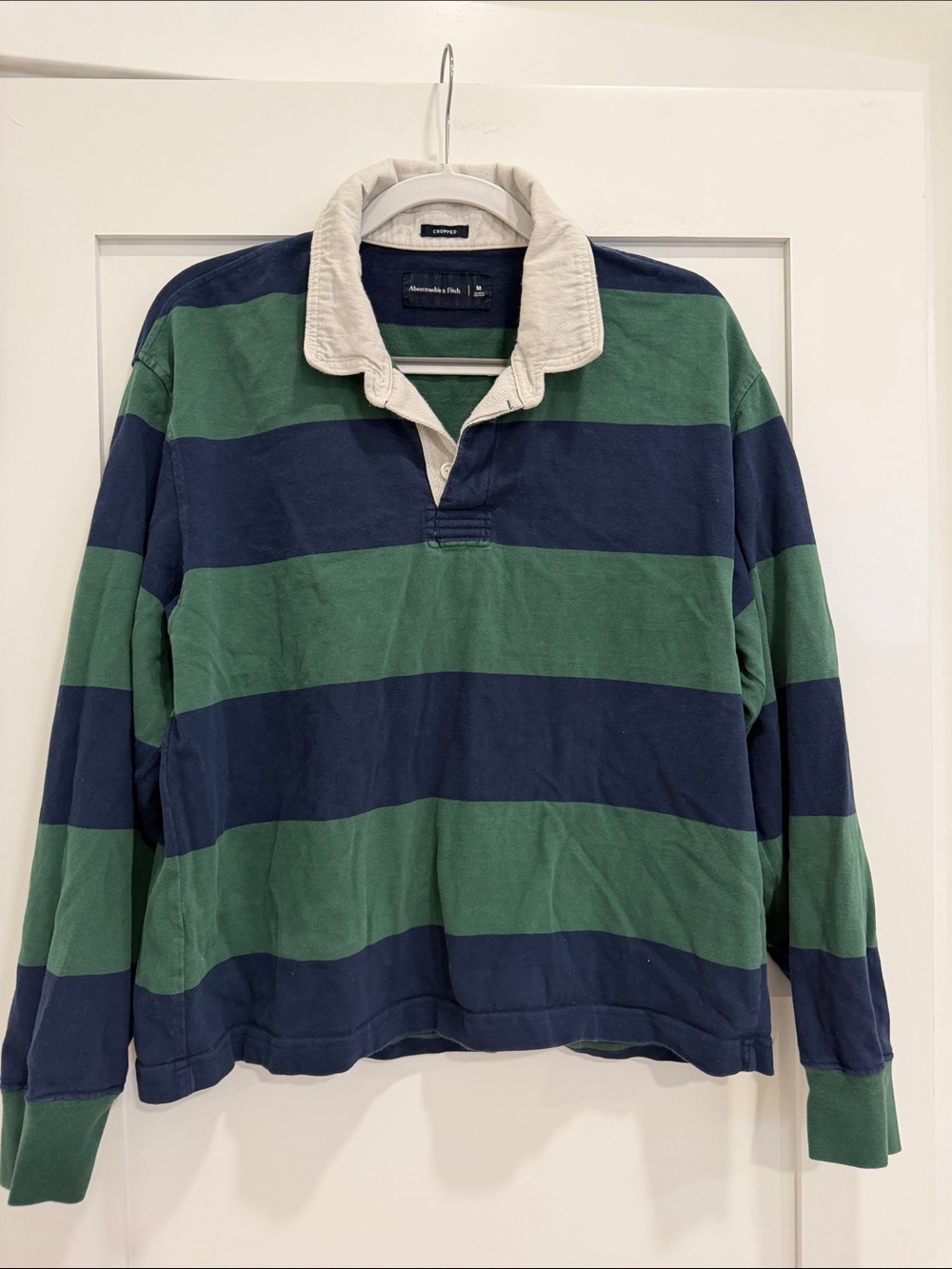 Abercrombie & Fitch Green and Navy Striped Rugby Pullover with Cream Collar